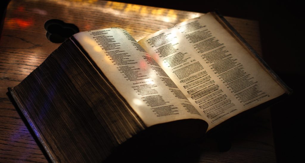 Booke of Common Prayers with The Breeches Bible ~ 1589 ~ London
